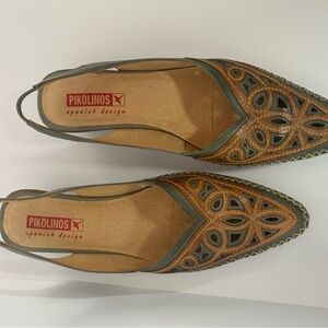 PIKOLINOS Women's Tan and Gray Cutout Flats